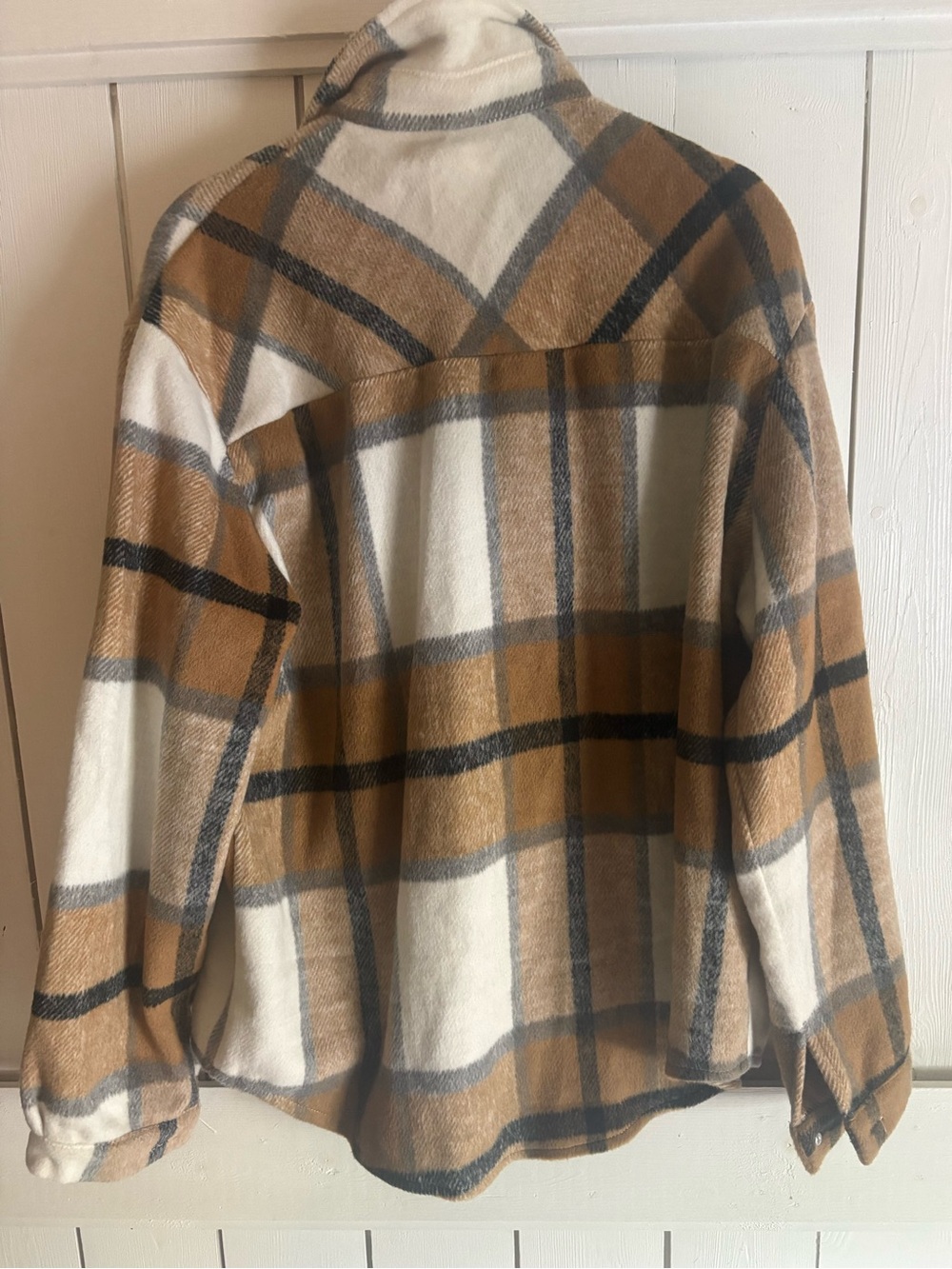 NWT Plaid Shacket Jacket in Camel and Cream - Picture 4 of 4